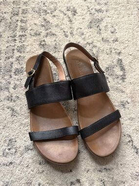 Rampage Black Leather Two‑Strap Slingback Sandals